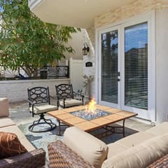 Coastal Dream 3 blocks form the sand Down town HB w/ AC